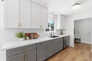 4874 Clinton, Fresno, CA 93703 - Photo 12