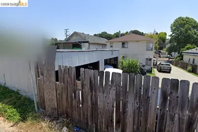 2141 14, Oakland, CA 94606 - Photo 2