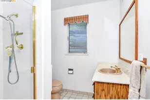 558 Lakewood Cir, Walnut Creek, CA 94598 - Photo 20