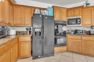 47 Country Club Dr, Brentwood, CA 94513 - Photo 12