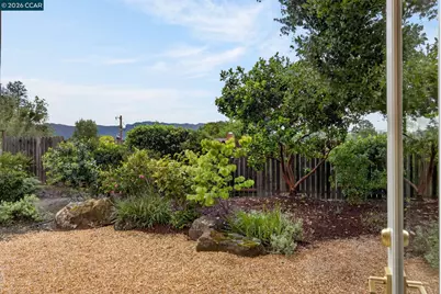 887 Appaloosa Dr, Walnut Creek, CA 94596 - Photo 20