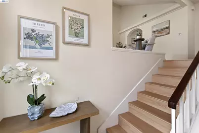 137 Parfait Ln, Alameda, CA 94502 - Photo 8