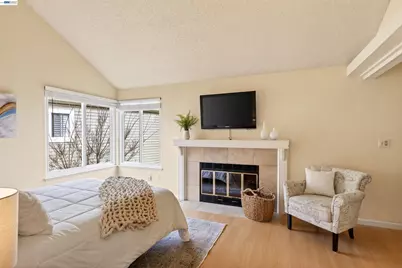 137 Parfait Ln, Alameda, CA 94502 - Photo 14