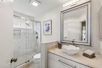 137 Parfait Ln, Alameda, CA 94502 - Photo 34