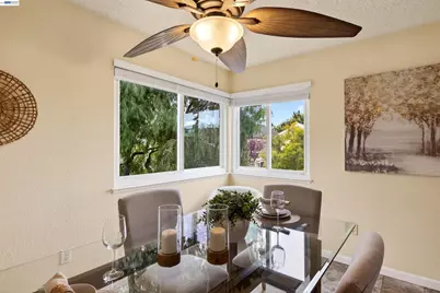 137 Parfait Ln, Alameda, CA 94502 - Photo 18