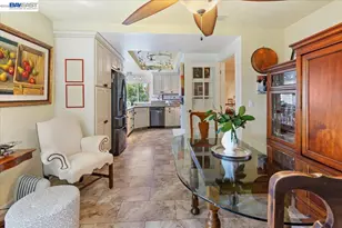 137 Parfait Ln, Alameda, CA 94502 - Photo 24