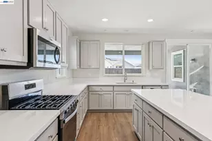 1528 Millennium Wy, Fairfield, CA 94533 - Photo 8