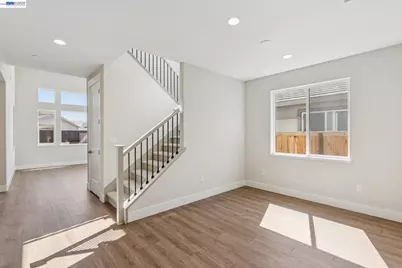 1528 Millennium Way, Fairfield, CA 94533 - Photo 4