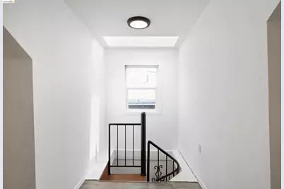 2735 11th St, Oakland, CA 94601 - Photo 22