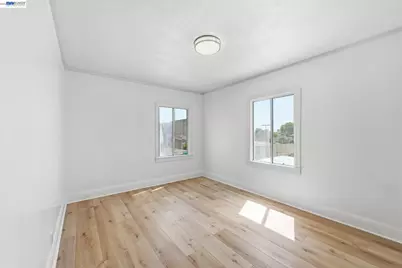 1829 22nd St, Oakland, CA 94606 - Photo 38