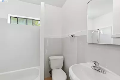 1829 22nd St, Oakland, CA 94606 - Photo 36