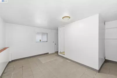 1829 22nd St, Oakland, CA 94606 - Photo 42
