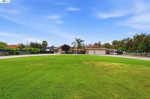 11378 Mountain View Rd, Tracy, CA 95376 - Photo 4