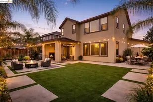 8461 Pinehollow Cir, Discovery Bay, CA 94505 - Photo 2