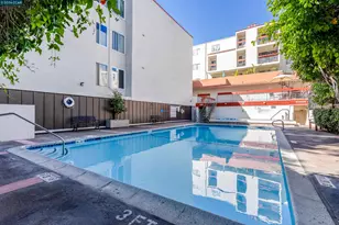 2005 Pleasant Valley Ave, Oakland, CA 94611 - Photo 44