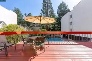 2005 Pleasant Valley Ave, Oakland, CA 94611 - Photo 46