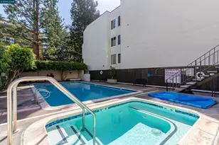 2005 Pleasant Valley Ave, Oakland, CA 94611 - Photo 46