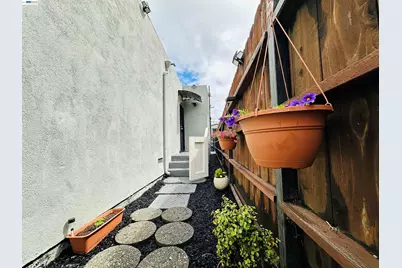 1249 88th Ave, Oakland, CA 94621 - Photo 18