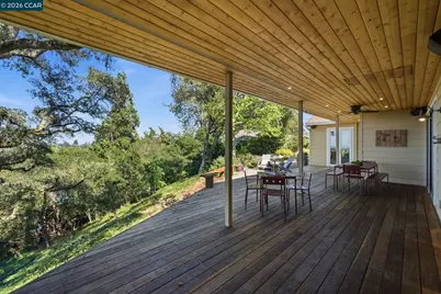 142 Crestview Dr, Orinda, CA 94563 - Photo 30