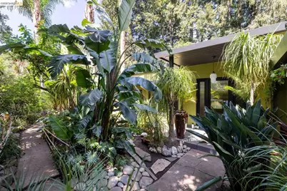 10 Burdeck Ct, Oakland, CA 94602 - Photo 22