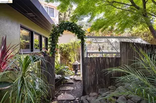 10 Burdeck Ct, Oakland, CA 94602 - Photo 44