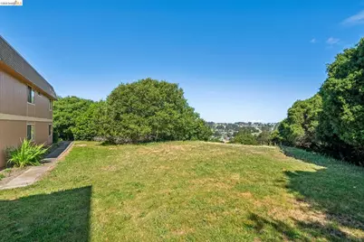 61 Parkview Ter, San Pablo, CA 94806 - Photo 34