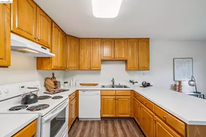 61 Parkview Ter, San Pablo, CA 94806 - Photo 18