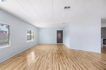 29315 Harpoon Way, Hayward, CA 94544 - Photo 8