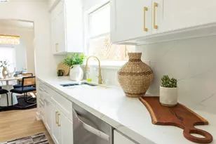 2066 Encinal Ave, Alameda, CA 94501 - Photo 12