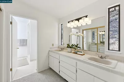 39 Saint Stephens Dr, Orinda, CA 94563 - Photo 32