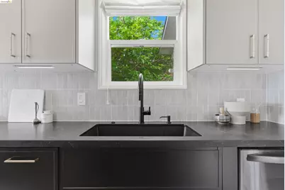 2921 Parker Ave, Oakland, CA 94605 - Photo 24