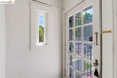 1415 Hampel Street, Oakland, CA 94602 - Photo 32