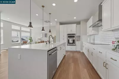 210 Waters Park Cir #304, San Mateo, CA 94403 - Photo 12
