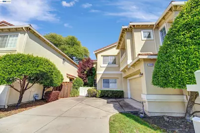 15916 Bayberry Ln, San Lorenzo, CA 94580 - Photo 2