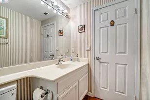 15916 Bayberry Ln, San Lorenzo, CA 94580 - Photo 16