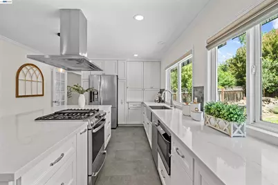 4767 Del Valle Pkwy, Pleasanton, CA 94566 - Photo 18