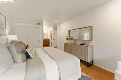 323 Monte Vista Ave #210, Oakland, CA 94611 - Photo 16