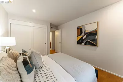 323 Monte Vista Ave #210, Oakland, CA 94611 - Photo 22