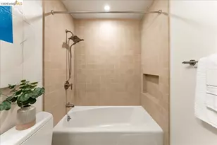 323 Monte Vista Ave, Oakland, CA 94611 - Photo 24