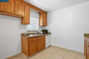 1370 Vine Ave, Martinez, CA 94553 - Photo 8