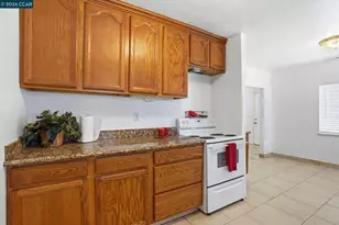 1370 Vine Ave, Martinez, CA 94553 - Photo 10