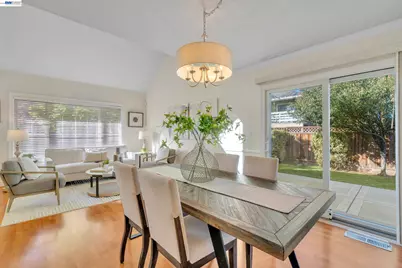 282 Del Valle Ct, Pleasanton, CA 94566 - Photo 4