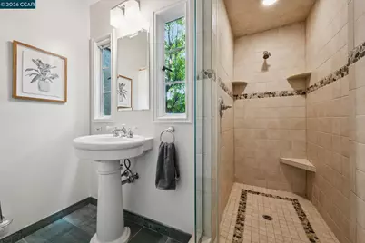 5700 Chelton, Oakland, CA 94611 - Photo 12
