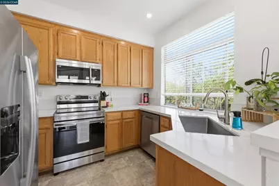 7674 Tuscany Dr, Dublin, CA 94568 - Photo 6