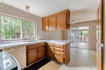 2197 Sugartree Drive, Pittsburg, CA 94565 - Photo 14