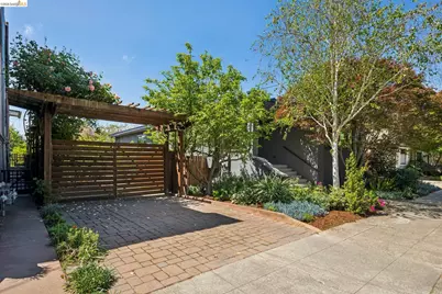 325 49th St, Oakland, CA 94609 - Photo 2