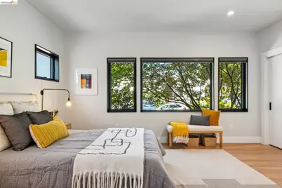 325 49th St, Oakland, CA 94609 - Photo 32