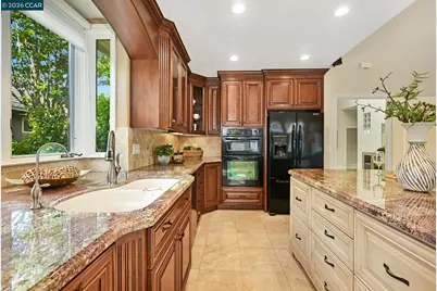 7830 Medinah Ct, Pleasanton, CA 94588 - Photo 14