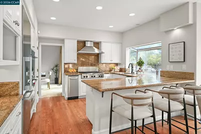 135 Crestridge Dr, Danville, CA 94506 - Photo 14