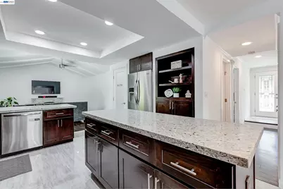 5800 Cold Water Dr, Castro Valley, CA 94552 - Photo 6